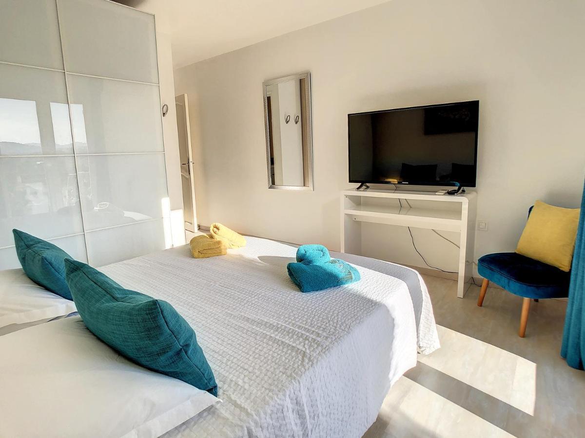 3 Bedrooms Villa Near Cannes - Pool & Jacuzzi - Sea View Mandelieu Eksteriør billede