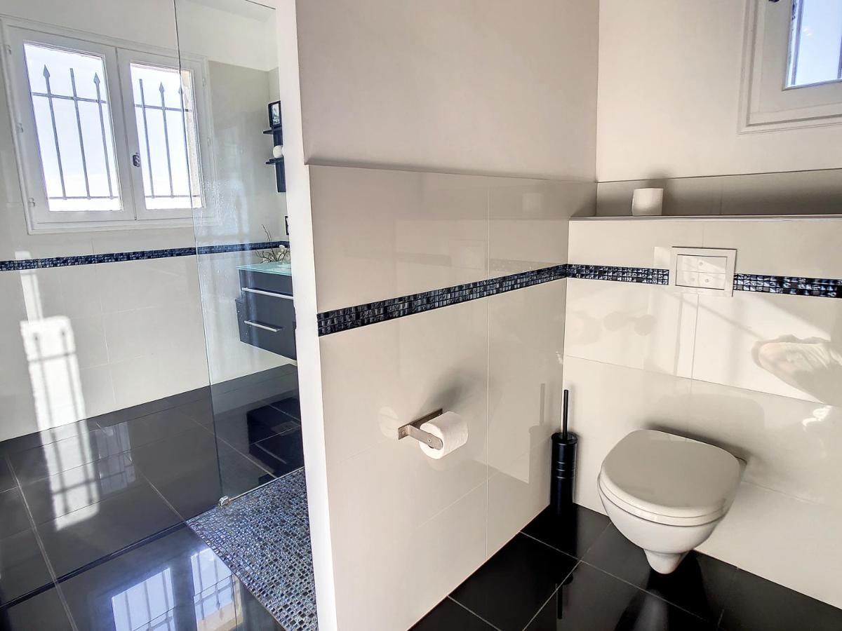 3 Bedrooms Villa Near Cannes - Pool & Jacuzzi - Sea View Mandelieu Eksteriør billede