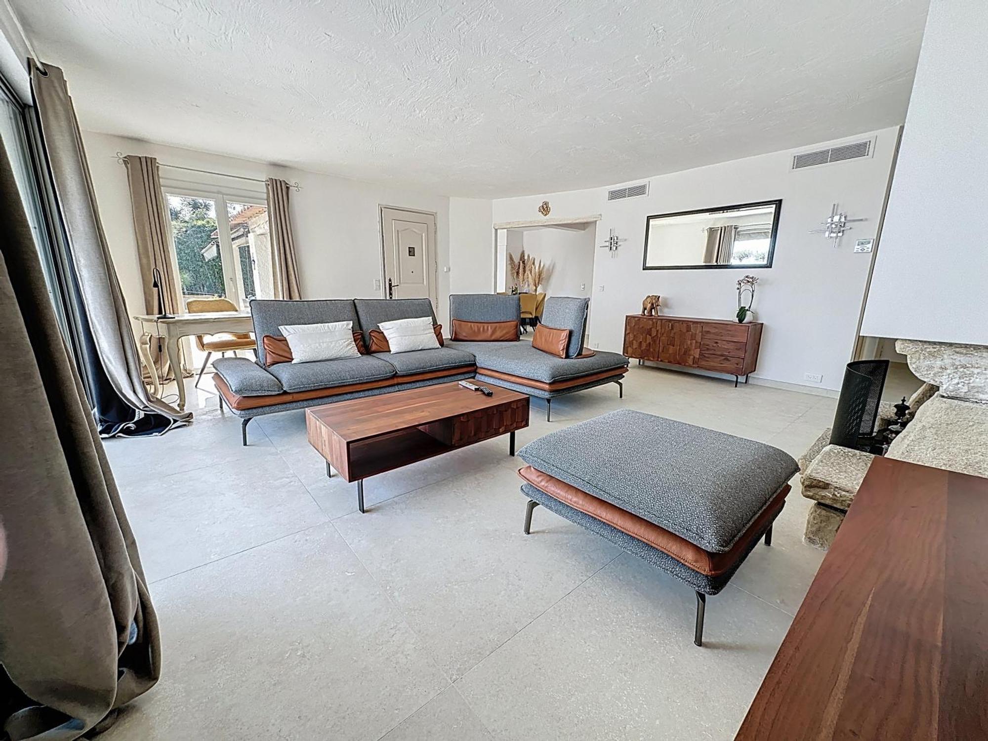 3 Bedrooms Villa Near Cannes - Pool & Jacuzzi - Sea View Mandelieu Eksteriør billede