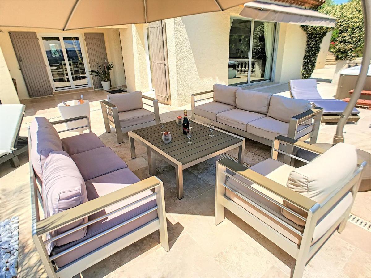 3 Bedrooms Villa Near Cannes - Pool & Jacuzzi - Sea View Mandelieu Eksteriør billede